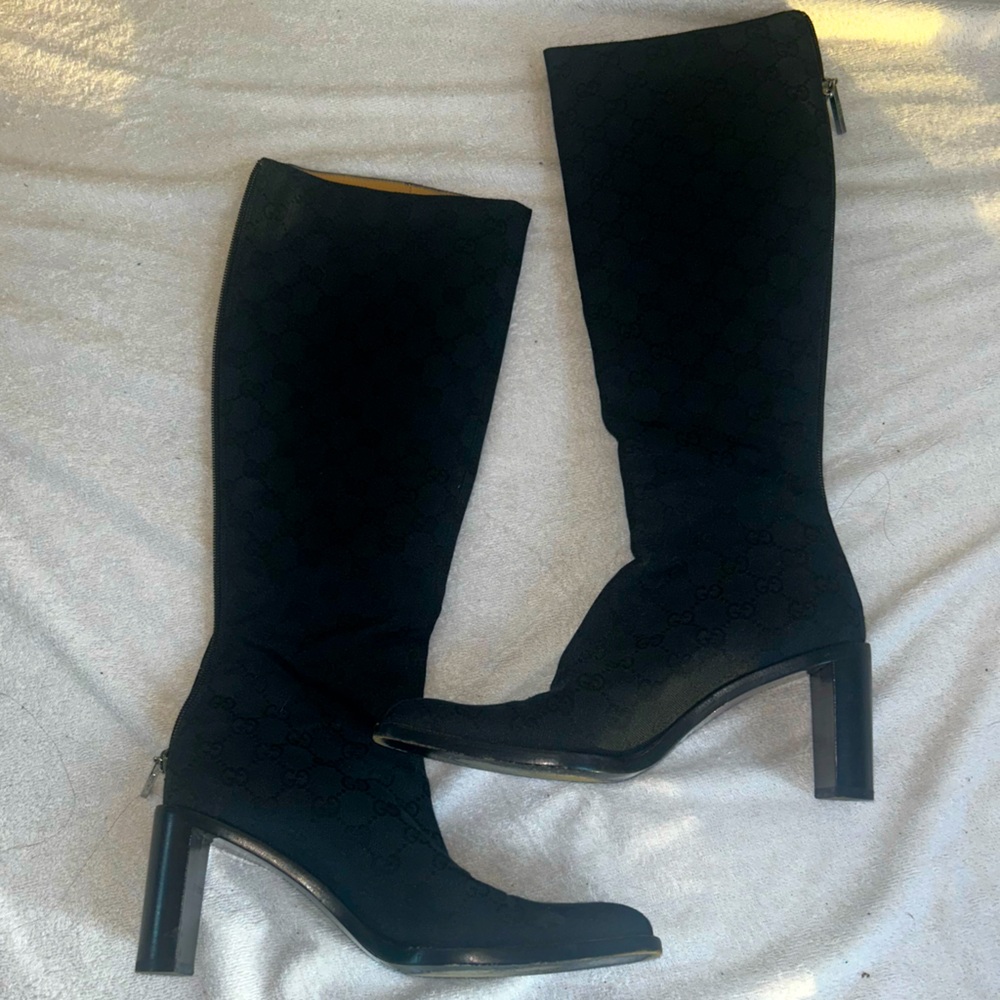 Gucci logo boots authentic size 7.5
